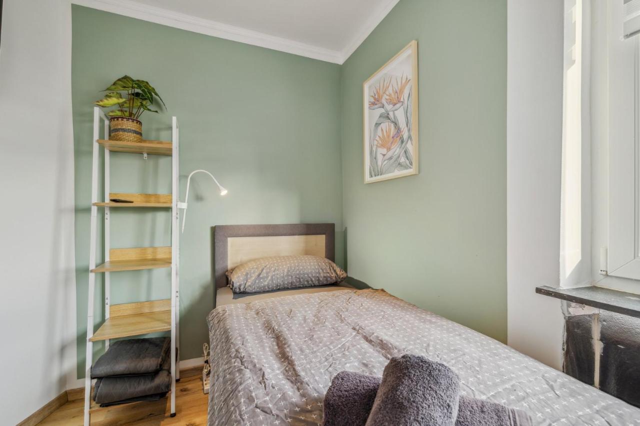 Amalfi A02 - 2 Zi Fuer 4P - Balkon, Smart Tv, Boxspringbett Apartment Kaiserslautern Exterior photo